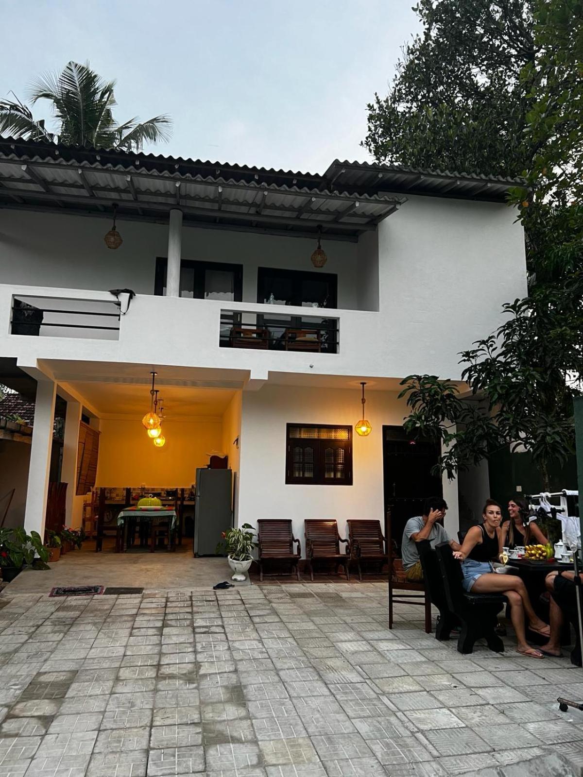 Little Villa Guest House Ахангама Экстерьер фото