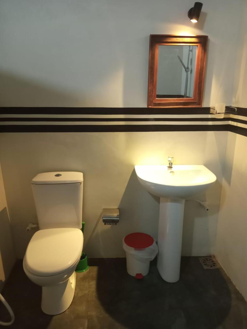 Little Villa Guest House Ахангама Экстерьер фото