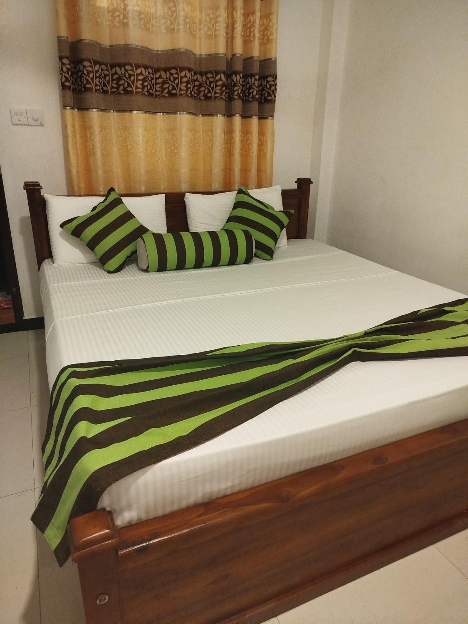 Little Villa Guest House Ахангама Экстерьер фото
