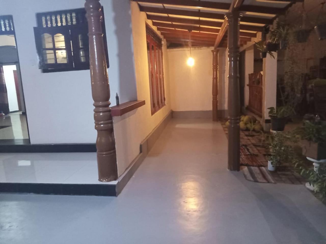 Little Villa Guest House Ахангама Экстерьер фото