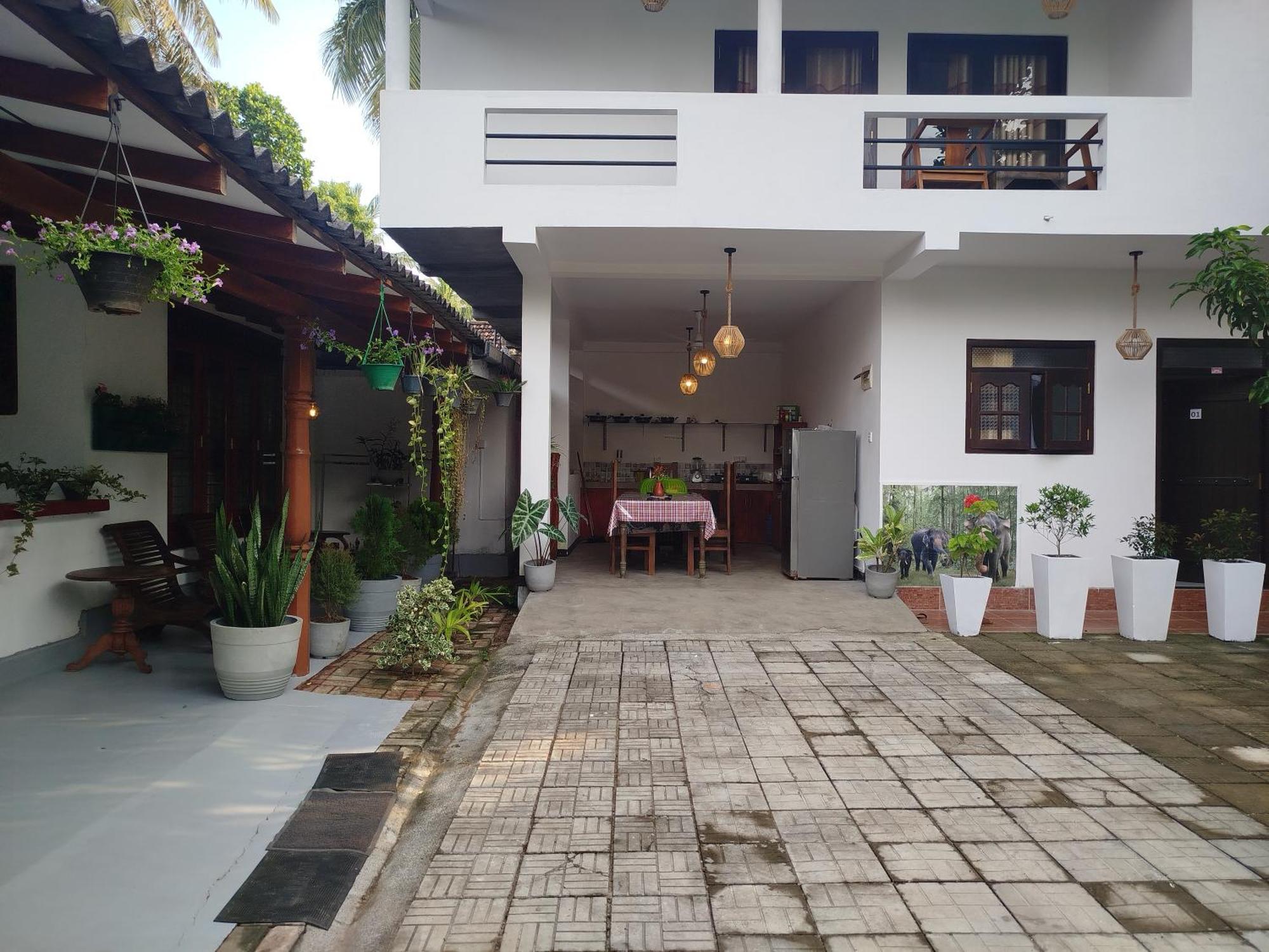 Little Villa Guest House Ахангама Экстерьер фото